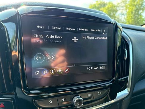 Used 2023 Chevrolet Traverse LT w/ LPO, Floor Liner Package AWD/4WD image 28