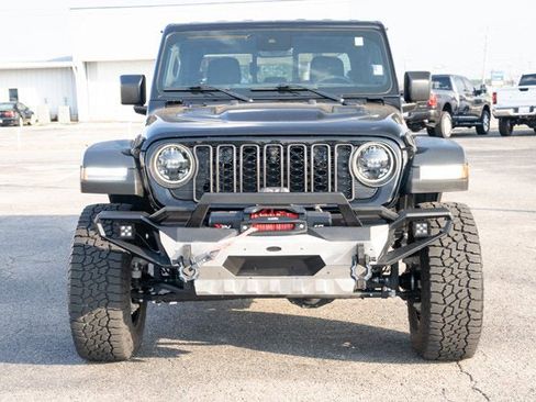 Certified 2024 Jeep Gladiator Rubicon w/ Technology Group image 8