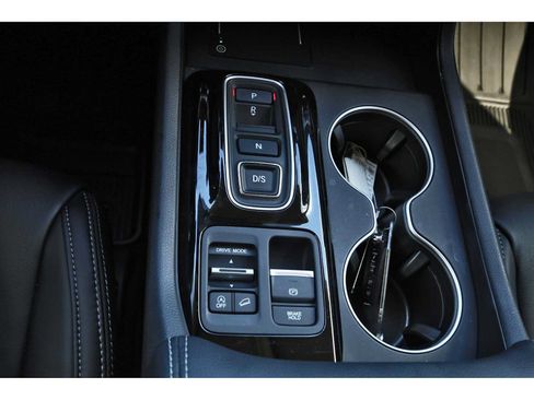 Used 2025 Honda Pilot Touring image 26