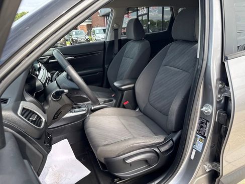Used 2021 Kia Seltos LX AWD/4WD image 2