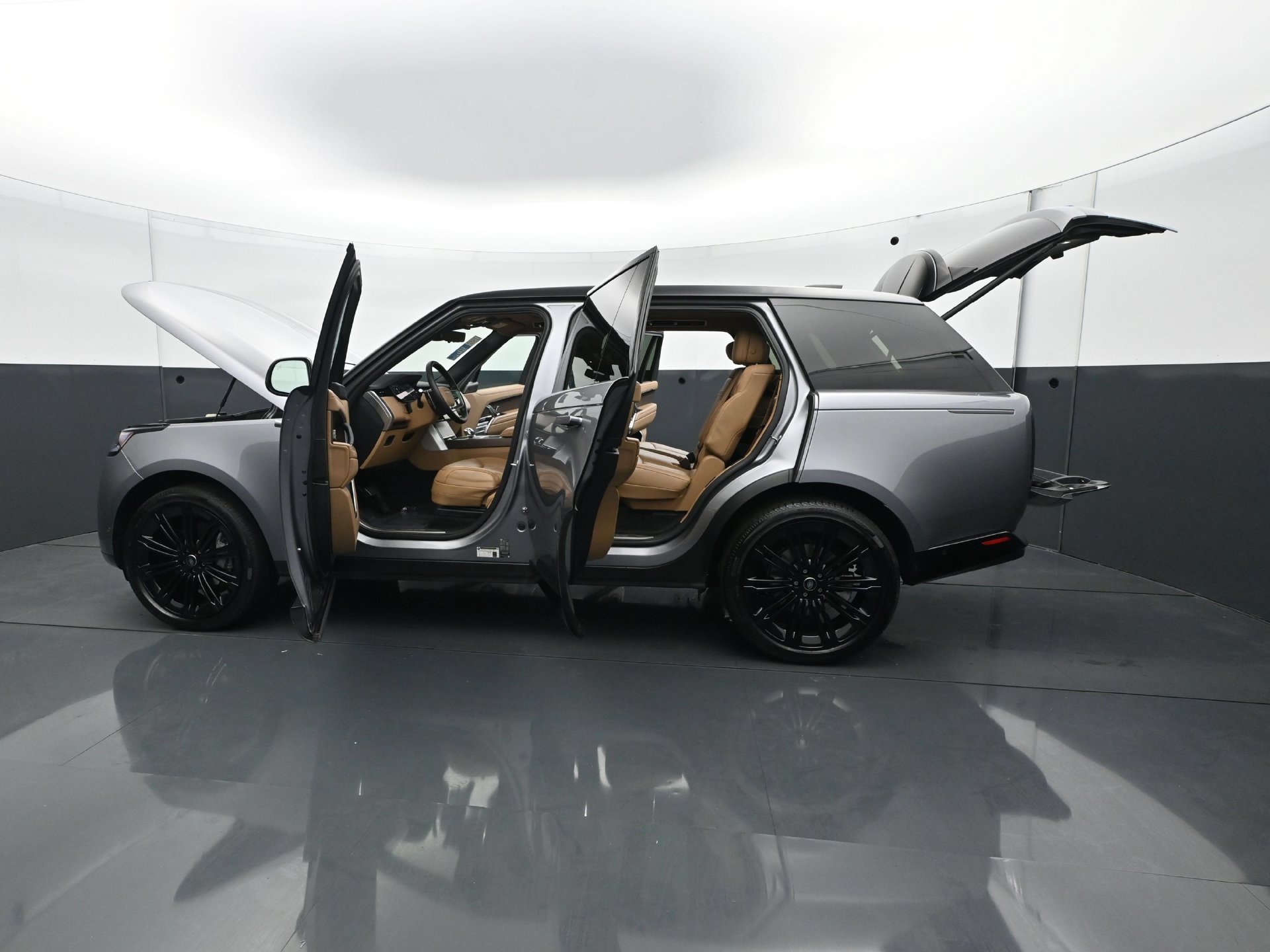 Used 2025 Land Rover Range Rover Long Wheelbase SE AWD/4WD image 31