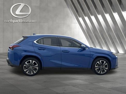 Certified 2025 Lexus UX 300h FWD image 4