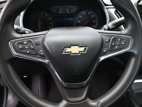 Used 2025 Chevrolet Malibu LT FWD image 34