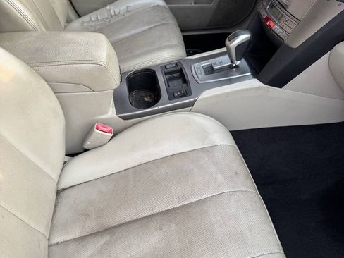 Used 2010 Subaru Outback 3.6R Limited AWD/4WD image 23