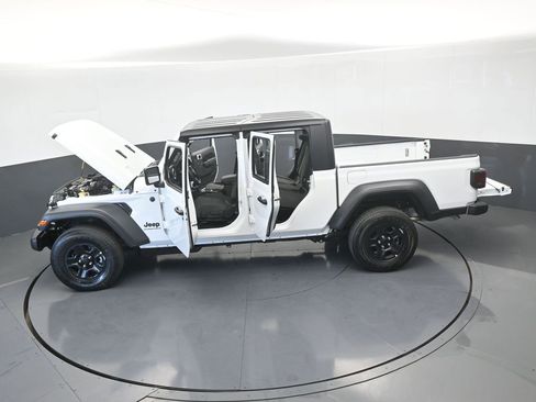New 2026 Jeep Gladiator Sport image 59