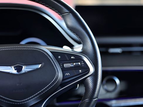 Used 2023 Genesis GV70 2.5T w/ Sport Prestige Package image 41