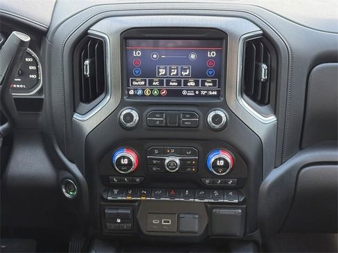 Used 2023 GMC Sierra 2500 Denali w/ Denali Black Diamond Edition image 21