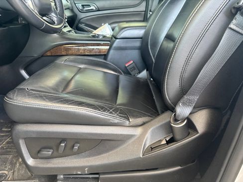 Used 2019 Chevrolet Tahoe LT RWD image 9