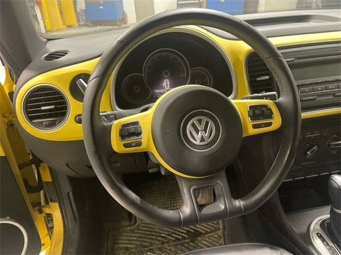Used 2014 Volkswagen Beetle 1.8T image 10