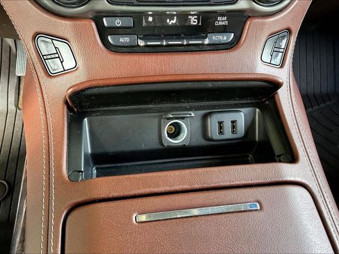 Used 2018 Chevrolet Tahoe Premier AWD/4WD image 15