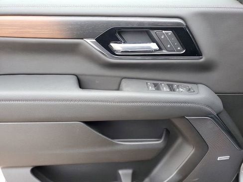 New 2026 GMC Yukon XL Denali image 17