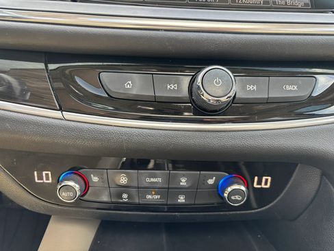 Used 2019 Buick Enclave Essence w/ Trailering Package, 5000 lbs. FWD image 33