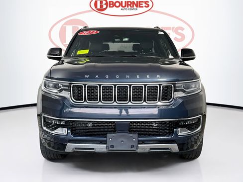 Used 2023 Jeep Wagoneer Series III w/ Premium Group I AWD/4WD image 7