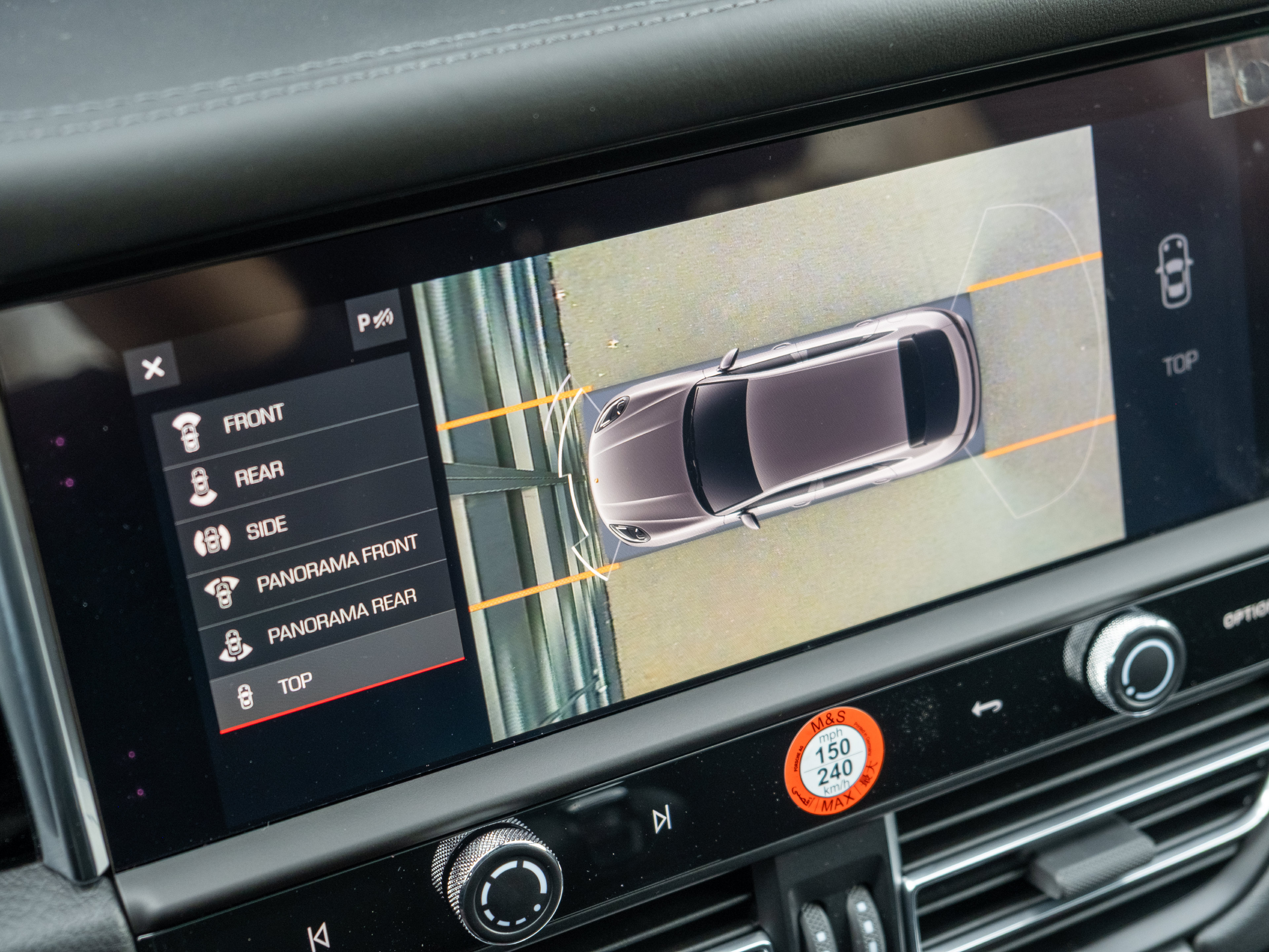 Certified 2026 Porsche Macan AWD/4WD image 31