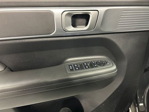 Used 2025 Hyundai Santa Fe SEL FWD image 12