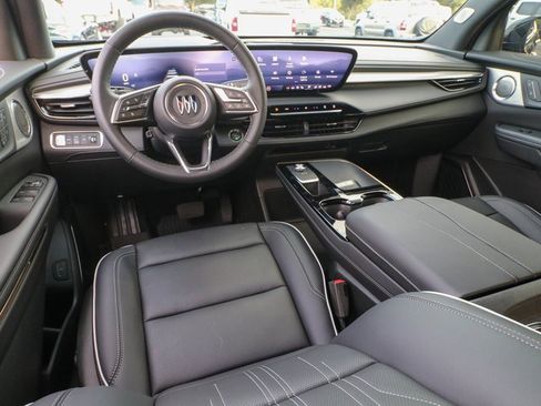 Certified 2026 Buick Enclave Avenir image 16