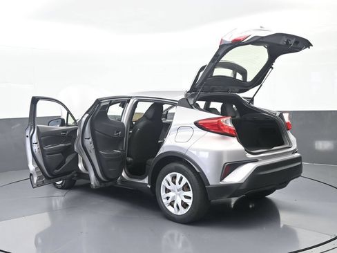 Used 2019 Toyota C-HR LE FWD image 68