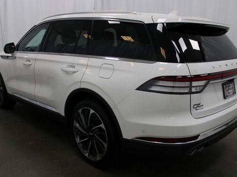 Used 2020 Lincoln Aviator Reserve w/ Equipment Group 201A image 8