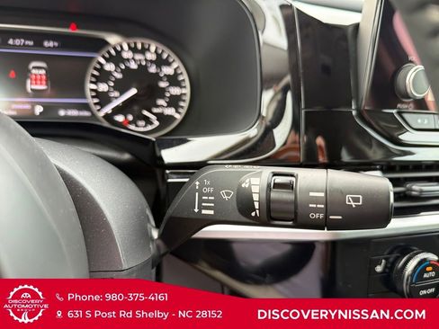 Certified 2025 Nissan Pathfinder SV image 25