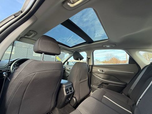 Used 2022 Hyundai Sonata SEL w/ Convenience Package image 16