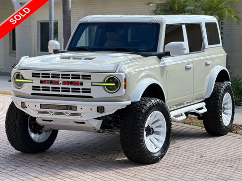 Used 2025 Ford Bronco Outer Banks image 1