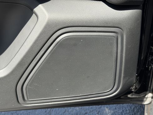 Certified 2024 Porsche Macan AWD/4WD image 22