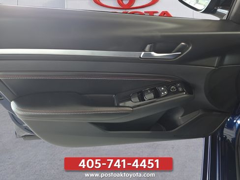 Used 2023 Nissan Altima 2.5 SR w/ SR Premium Package FWD image 8
