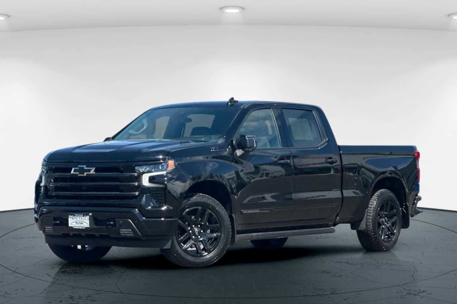 Used 2024 Chevrolet Silverado 1500 High Country w/ Midnight Edition AWD/4WD image 1