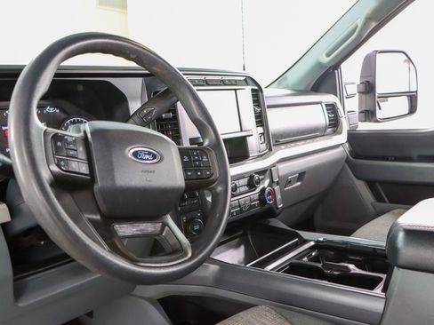Used 2024 Ford F250 XLT w/ FX4 Off-Road Package AWD/4WD image 25