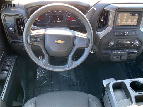 Used 2023 Chevrolet Silverado 1500 Custom image 5