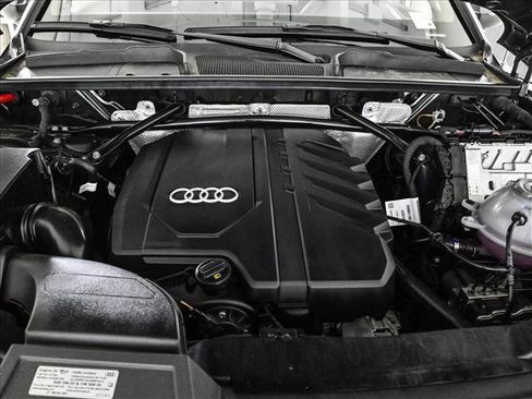 Certified 2025 Audi Q5 2.0T Premium w/ Convenience Plus Package AWD/4WD image 24
