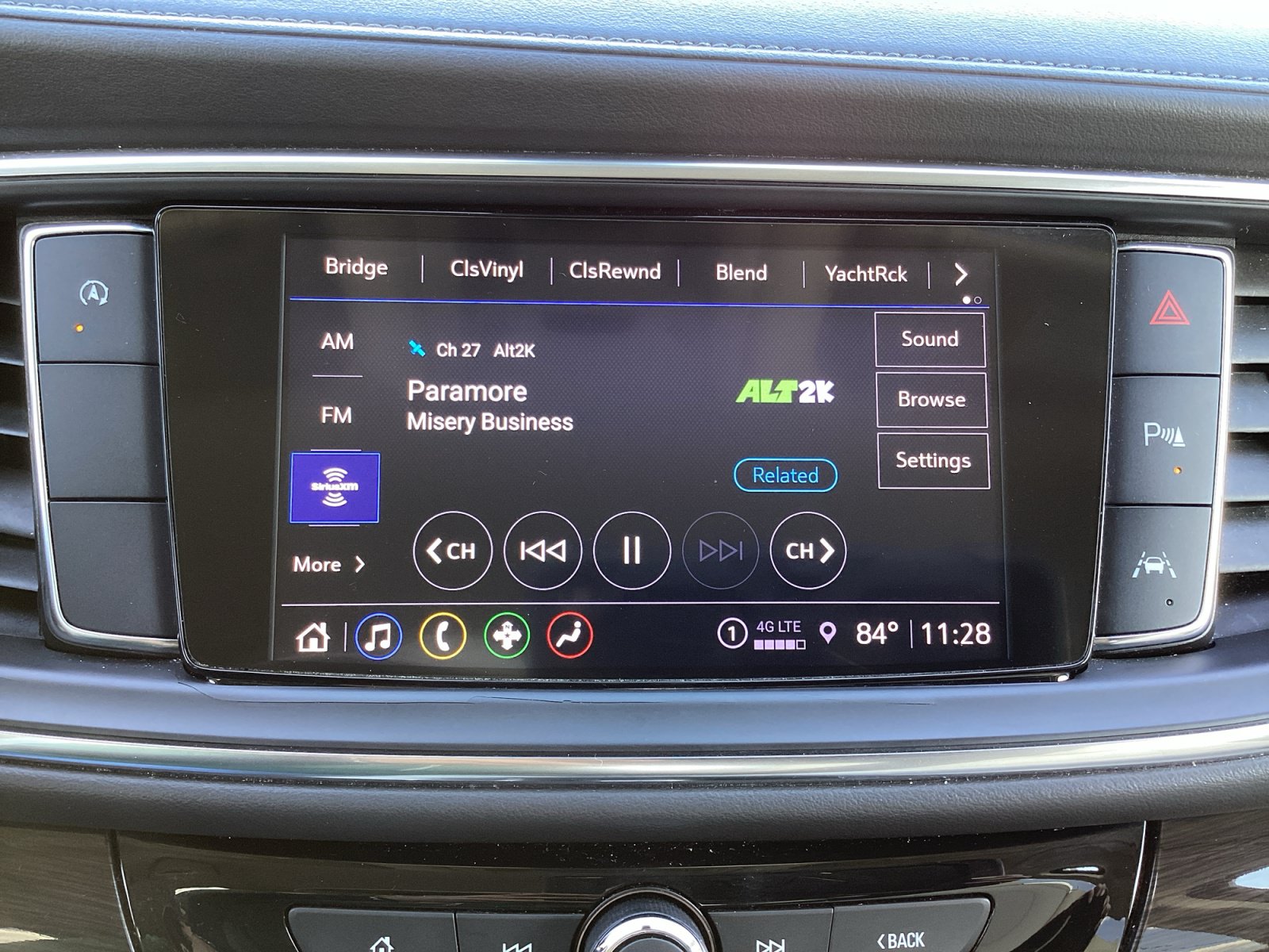 Used 2023 Buick Enclave Essence FWD image 22