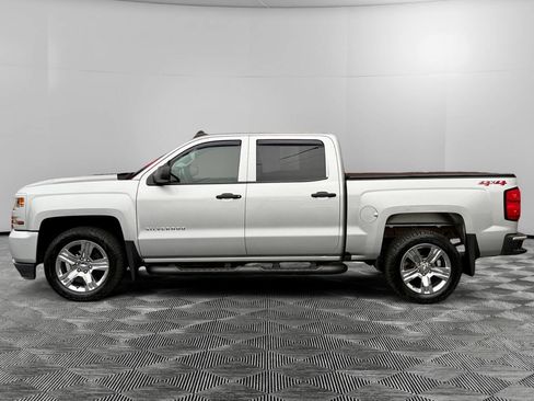 Used 2018 Chevrolet Silverado 1500 Custom w/ Custom Value Package image 8