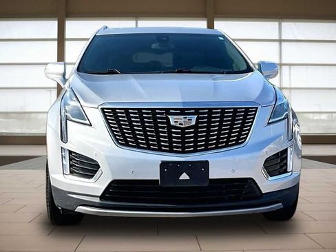 Used 2020 Cadillac XT5 Premium Luxury FWD image 3
