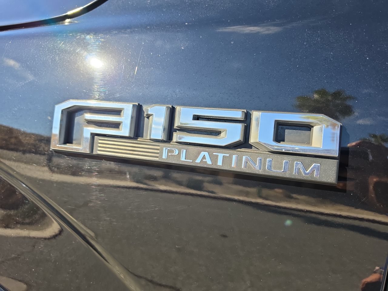 Used 2016 Ford F150 Platinum w/ Equipment Group 701A Luxury AWD/4WD image 33