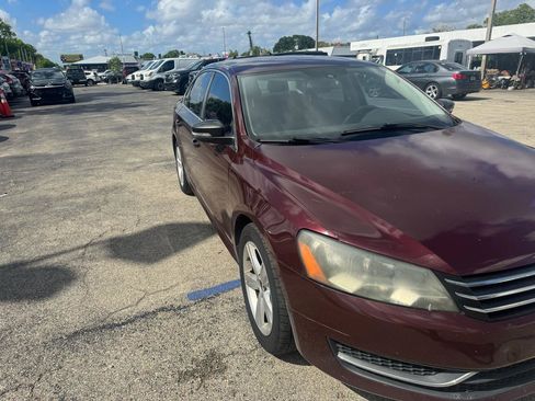 Used 2013 Volkswagen Passat 2.5 SE FWD image 3
