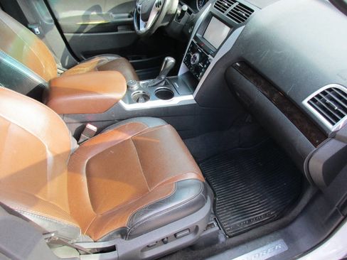 Used 2011 Ford Explorer Limited w/ 302A Rapid Spec Order Code image 3