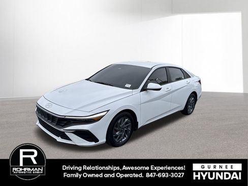 Certified 2024 Hyundai Elantra SEL FWD image 1