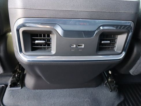 Used 2022 Chevrolet Silverado 1500 LTZ image 22