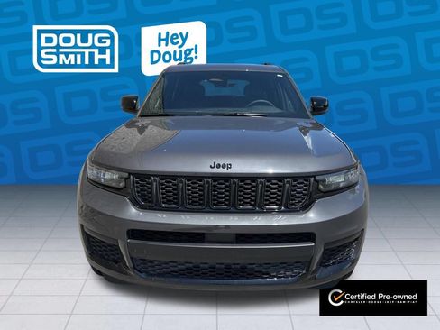 Used 2025 Jeep Grand Cherokee L Altitude AWD/4WD image 9