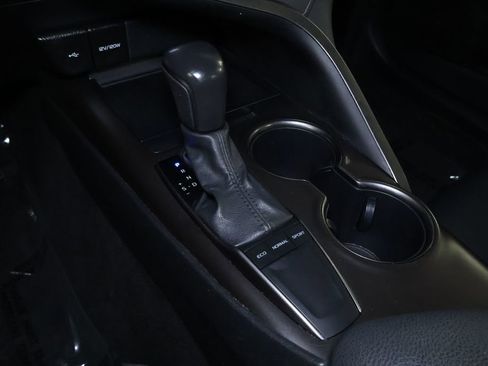 Used 2023 Toyota Camry SE image 29