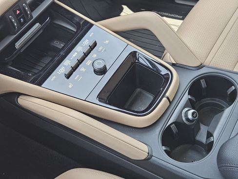 Certified 2026 Porsche Cayenne Coupe AWD/4WD image 20