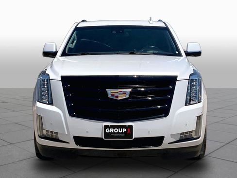 Used 2019 Cadillac Escalade Premium Luxury AWD/4WD image 4