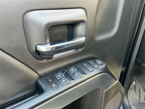 Used 2019 Chevrolet Silverado 1500 LT w/ All Star Edition image 18