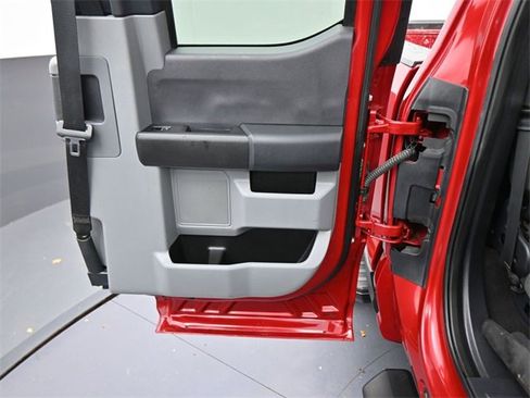 Used 2024 Ford F250 XLT w/ Camper Package image 13