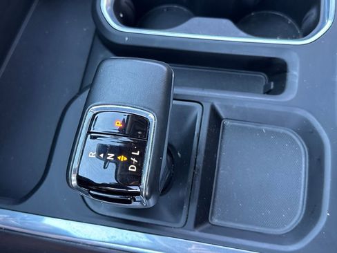 Used 2024 GMC Sierra 1500 SLT w/ SLT Premium Plus Package image 22