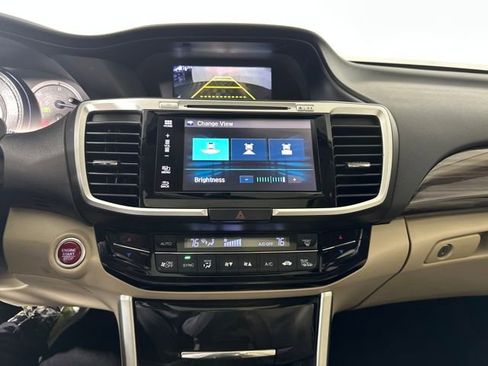 Used 2016 Honda Accord EX-L image 22