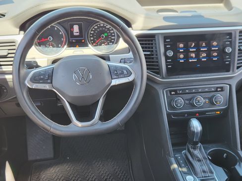 Used 2021 Volkswagen Atlas Cross Sport SE FWD image 28