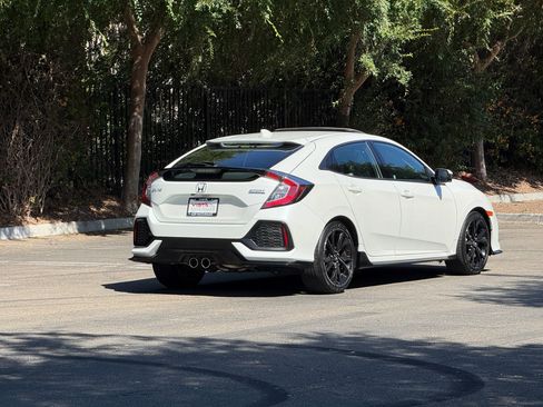 Used 2018 Honda Civic Sport Touring image 5