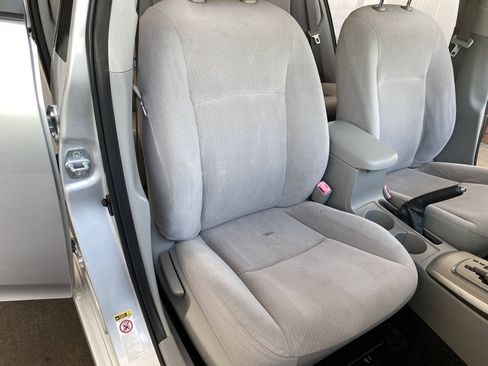 Used 2011 Toyota Corolla LE FWD image 34